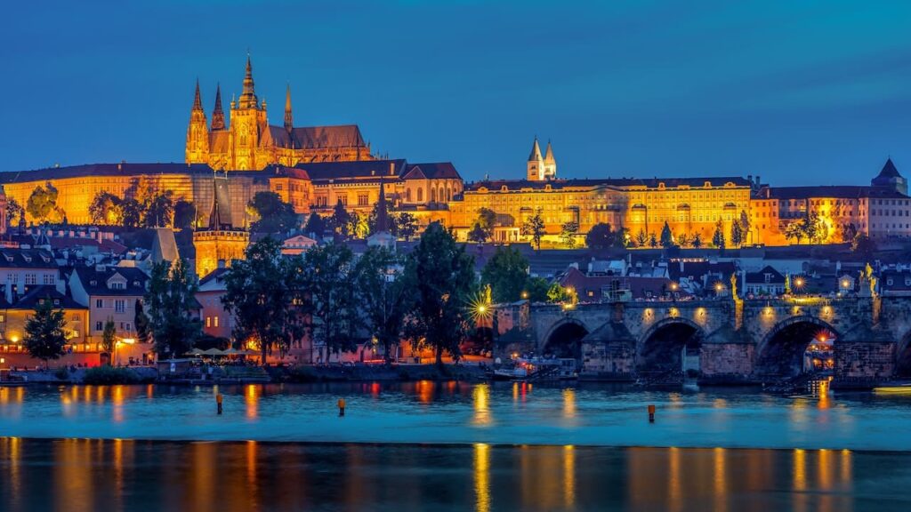Prag-beleuchtet